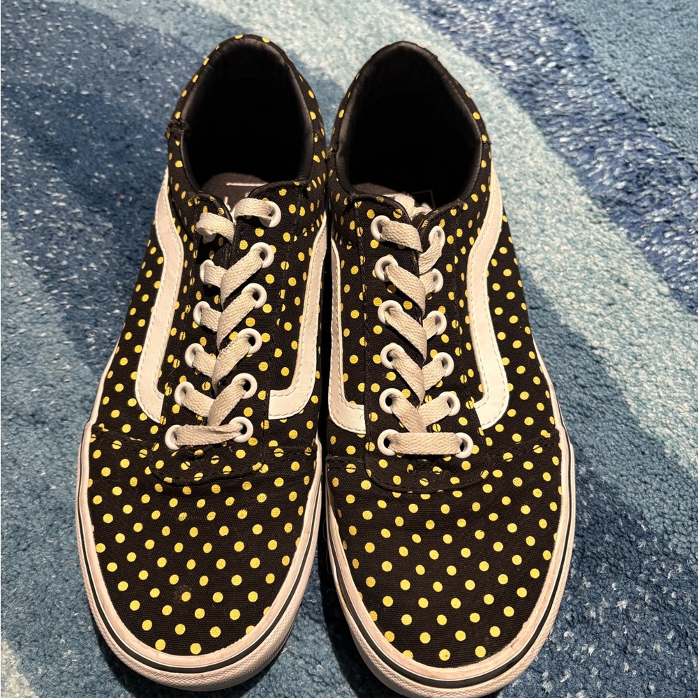 Vans Ward Black/White with Yellow Polka Dots, Women’s Sz 9.5.